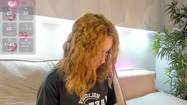 Luna G0ld online show from 19, 11, 2025