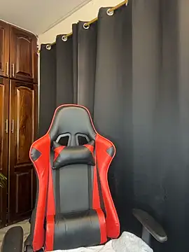 Snapshot of carol_cruz133 chatting on 14, 11, 2025 carol cruz133 online show from 14, 11, 2025