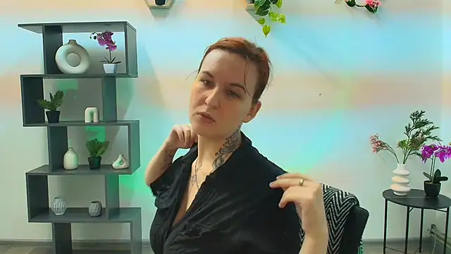 RubyHolmess online show from 6, 10, 2025