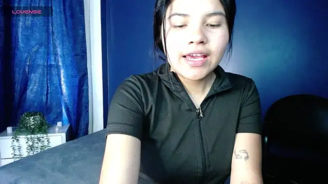 zahira lenox01 online show from 2, 10, 2025