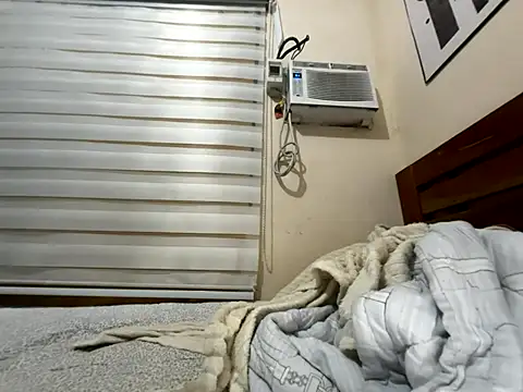 Sluttgwen69 online show from 22, 11, 2025