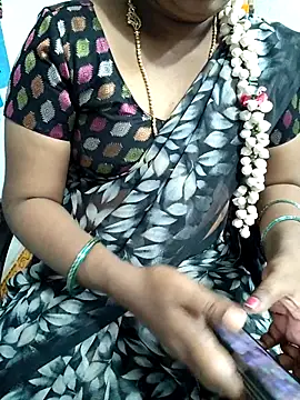 Snapshot of lolida69thamil chatting on 8, 11, 2025 lolida69thamil online show from 8, 11, 2025