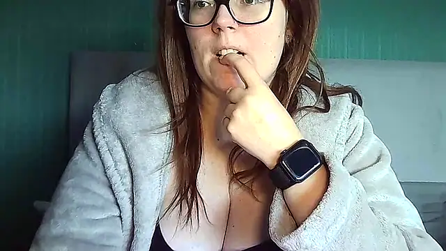 Curvy-BellaX online show from 16, 9, 2025