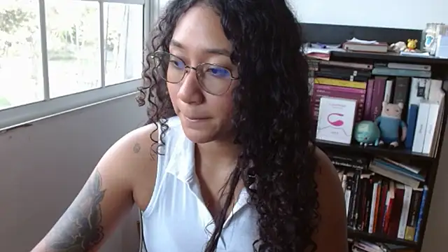 clitia xx online show from 4, 2, 2026