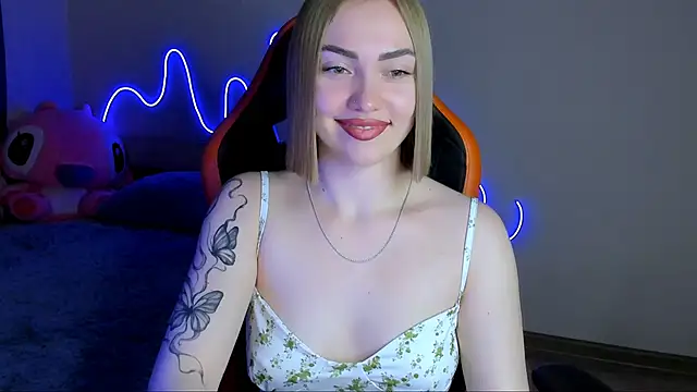 Snapshot of LaraKrein_lk chatting on 22, 10, 2025 LaraKrein lk online show from 22, 10, 2025