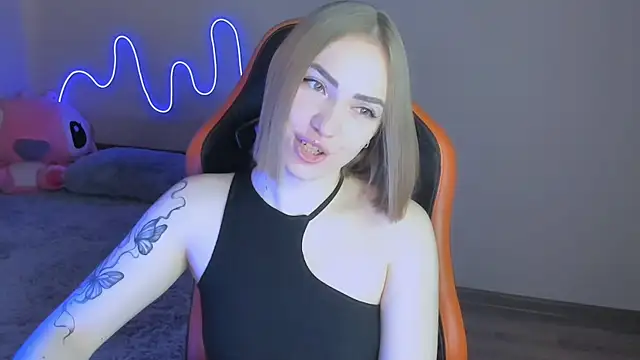 Snapshot of LaraKrein_lk chatting on 15, 11, 2025 LaraKrein lk online show from 15, 11, 2025