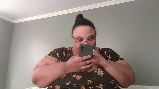 Snapshot of SexyBBW10790 chatting on 24, 2, 2026 SexyBBW10790 online show from 24, 2, 2026