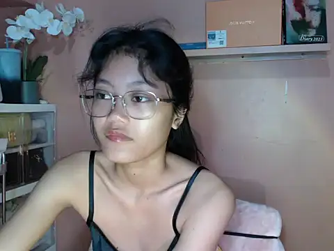 Snapshot of skinny_gracie chatting on 19, 9, 2025 skinny gracie online show from 19, 9, 2025