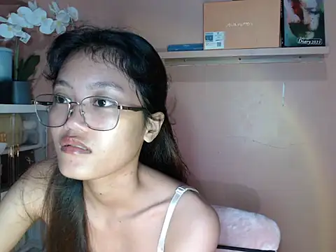 Snapshot of skinny_gracie chatting on 19, 9, 2025 skinny gracie online show from 19, 9, 2025