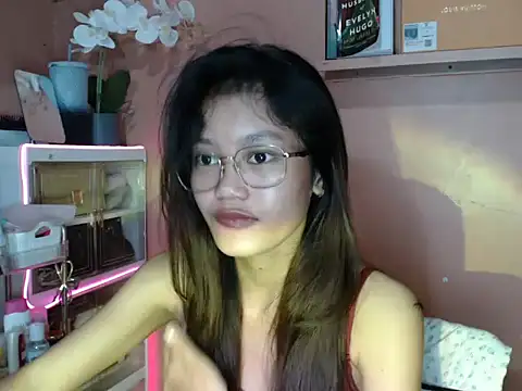 Snapshot of skinny_gracie chatting on 15, 10, 2025 skinny gracie online show from 15, 10, 2025