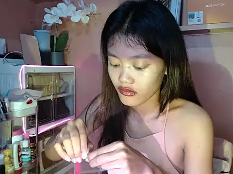 Snapshot of skinny_gracie chatting on 16, 10, 2025 skinny gracie online show from 16, 10, 2025