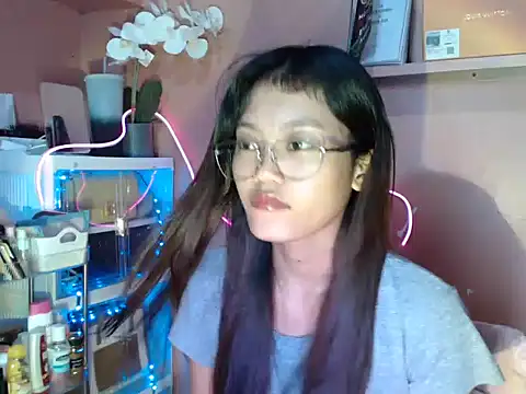 Snapshot of skinny_gracie chatting on 22, 10, 2025 skinny gracie online show from 22, 10, 2025