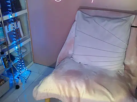 Snapshot of skinny_gracie chatting on 1, 11, 2025 skinny gracie online show from 1, 11, 2025