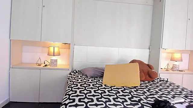 Snapshot of JoyceBlake chatting on 21, 11, 2025 JoyceBlake online show from 21, 11, 2025