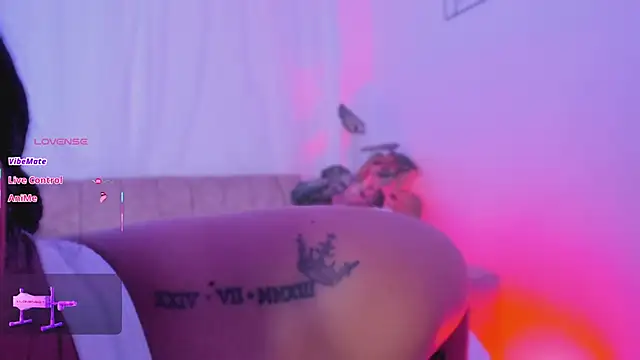 Snapshot of Lily-Soto chatting on 2, 4, 2026 Lily-Soto online show from 2, 4, 2026