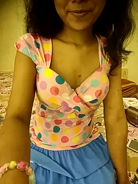 Snapshot of Snaya-baby chatting on 17, 11, 2025 Snaya-baby online show from 17, 11, 2025