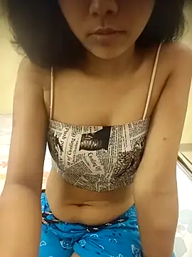 Snapshot of Snaya-baby chatting on 4, 4, 2026 Snaya-baby online show from 4, 4, 2026