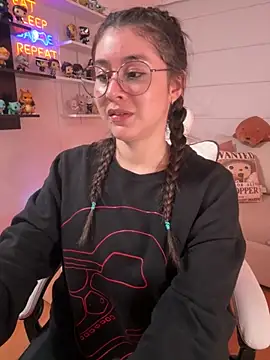 Sharon 07 online show from 11, 11, 2025