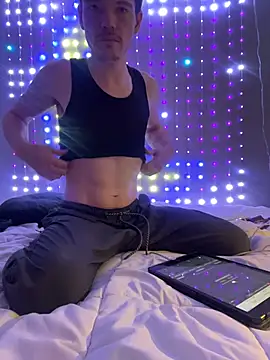 Snapshot of SalemStratton chatting on 1, 11, 2025 SalemStratton online show from 1, 11, 2025