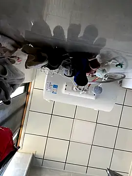 Liqinqin online show from 13, 11, 2025