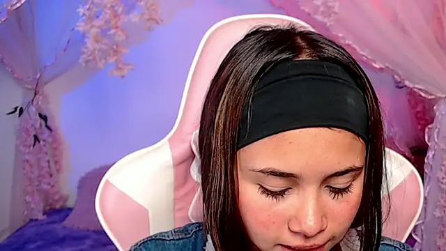 sweet daniiela online show from 15, 11, 2025