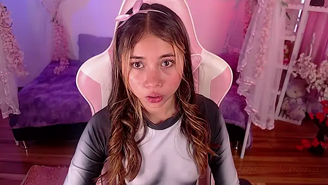 sweet daniiela online show from 18, 11, 2025