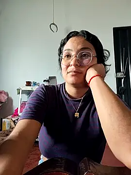 Lily-o online show from 6, 11, 2025