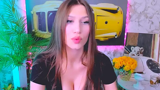 Mollyinyourmind online show from 8, 10, 2025