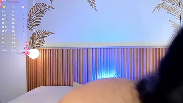 Valleriie  online show from 16, 10, 2025