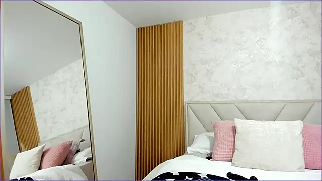 Snapshot of biancabigboobs22 chatting on 16, 11, 2025 biancabigboobs22 online show from 16, 11, 2025