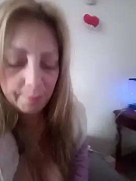 Estefania Arce online show from 19, 10, 2025