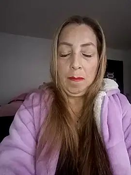 Estefania Arce online show from 7, 1, 2026