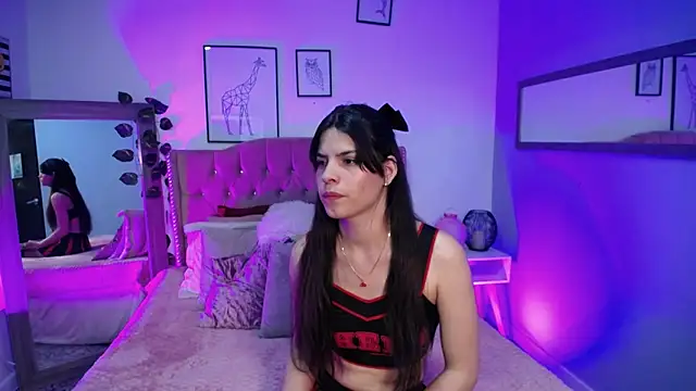 Snapshot of Astrid_Velle chatting on 8, 10, 2025 Astrid Velle online show from 8, 10, 2025