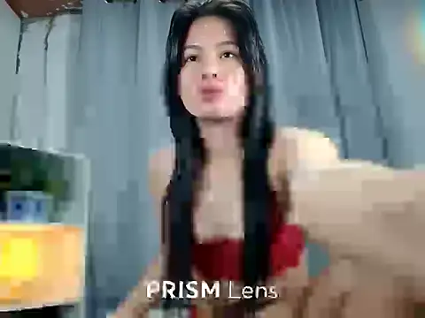 Snapshot of Urasian_ladybug chatting on 12, 10, 2025 Urasian ladybug online show from 12, 10, 2025