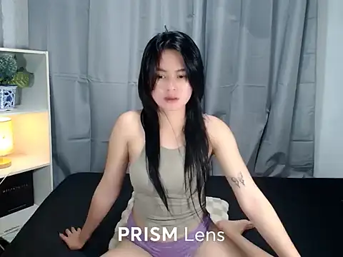 Snapshot of Urasian_ladybug chatting on 13, 10, 2025 Urasian ladybug online show from 13, 10, 2025