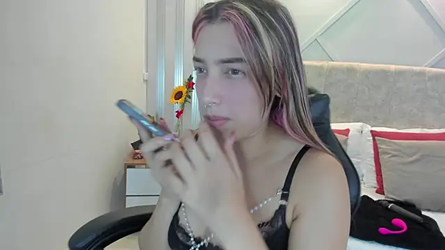 nami sweet  online show from 19, 9, 2025