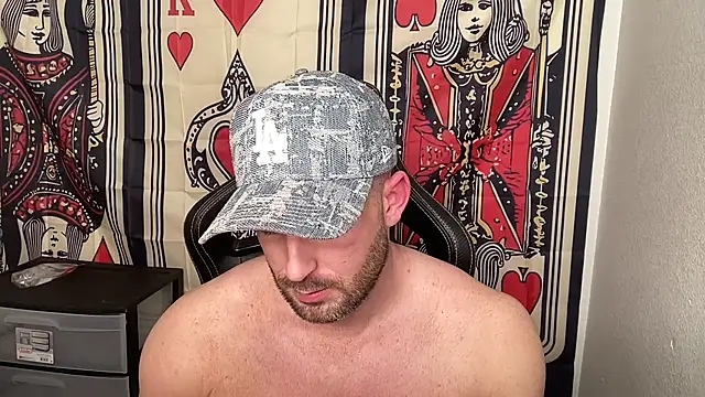 Snapshot of brettmycles28 chatting on 13, 11, 2025 brettmycles28 online show from 13, 11, 2025