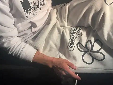 Snapshot of CAMEL1913 chatting on 24, 10, 2025 CAMEL1913 online show from 24, 10, 2025