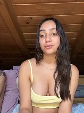 Snapshot of hannahhotwife chatting on 1, 10, 2025 hannahhotwife online show from 1, 10, 2025