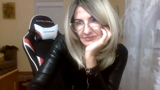 TianaQLove online show from 19, 9, 2025