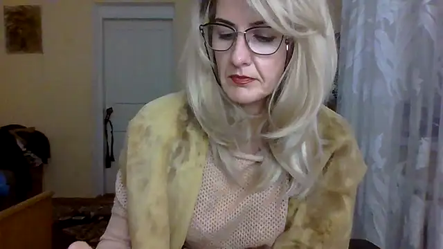 TianaQLove online show from 24, 10, 2025