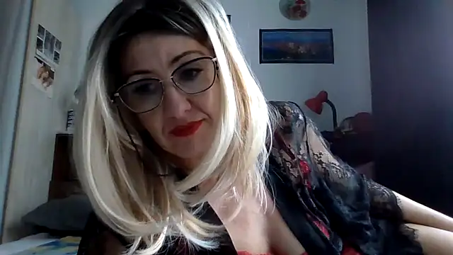 TianaQLove online show from 24, 11, 2025