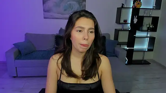 Snapshot of LounaDivine chatting on 11, 11, 2025 LounaDivine online show from 11, 11, 2025