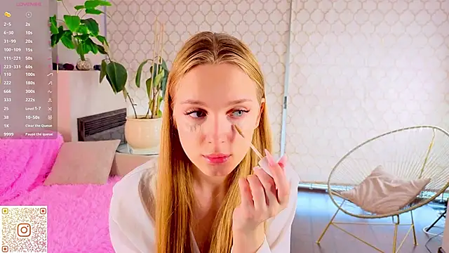 CindyGreen online show from 10, 10, 2025