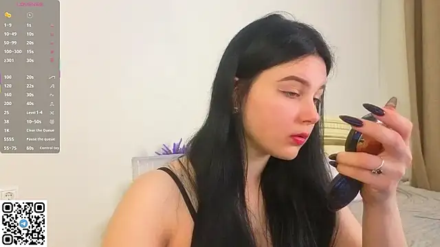 Snapshot of EnricaElis chatting on 6, 3, 2026 EnricaElis online show from 6, 3, 2026