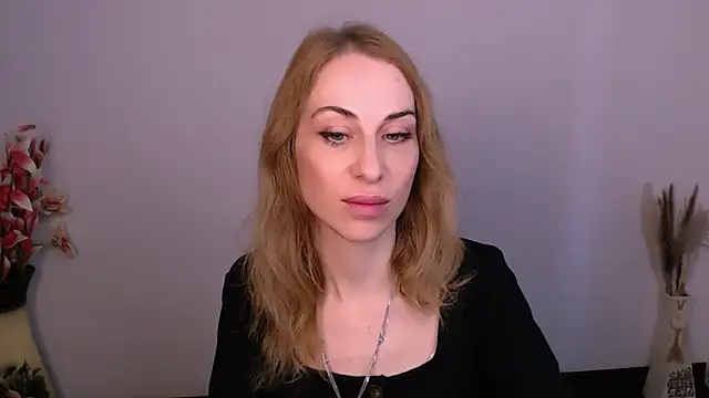 Snapshot of Create_your_own_sun chatting on 20, 11, 2025 Create your own sun online show from 20, 11, 2025