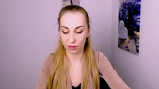 Snapshot of Create_your_own_sun chatting on 26, 11, 2025 Create your own sun online show from 26, 11, 2025