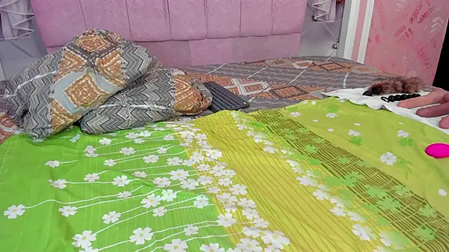 mishell lovely online show from 16, 11, 2025