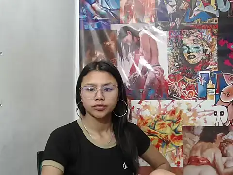 SofieLove 01 online show from 8, 10, 2025