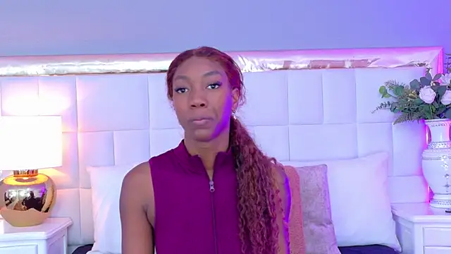 Snapshot of MadeleineHocker chatting on 9, 11, 2025 MadeleineHocker online show from 9, 11, 2025